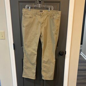 Dockers Men's Khaki Chinos